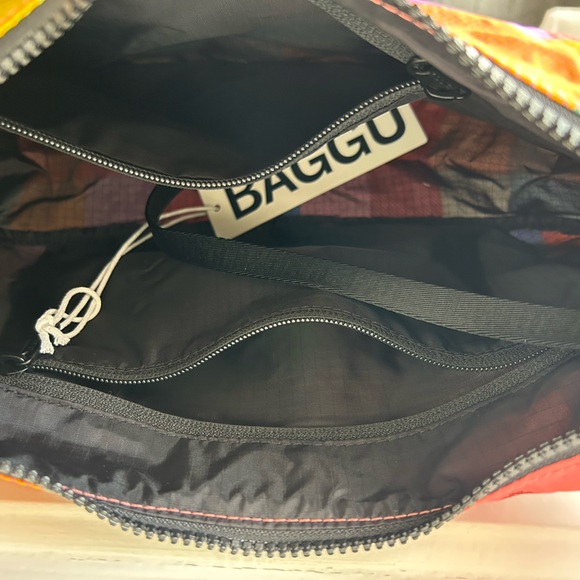 NWT BAGGU Medium Crescent Madras Bag - Picture 5 of 8